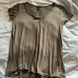 Women’s top short sleeve